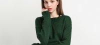 Зеленый свитер или джемпер